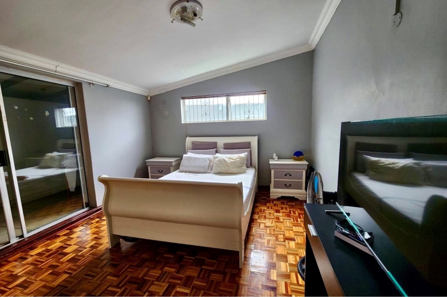To Let 5 Bedroom Property for Rent in Perridgevale Eastern Cape